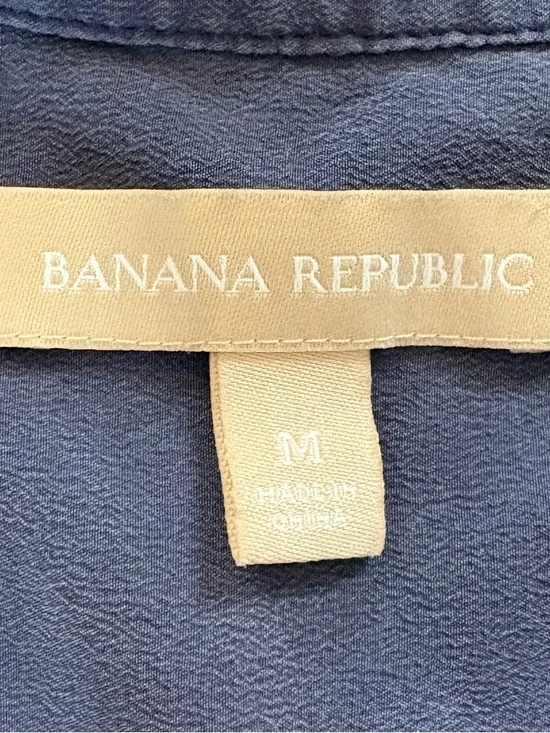 Banana Republic Navy Sleeveless silk blouse - Picture 2 of 3